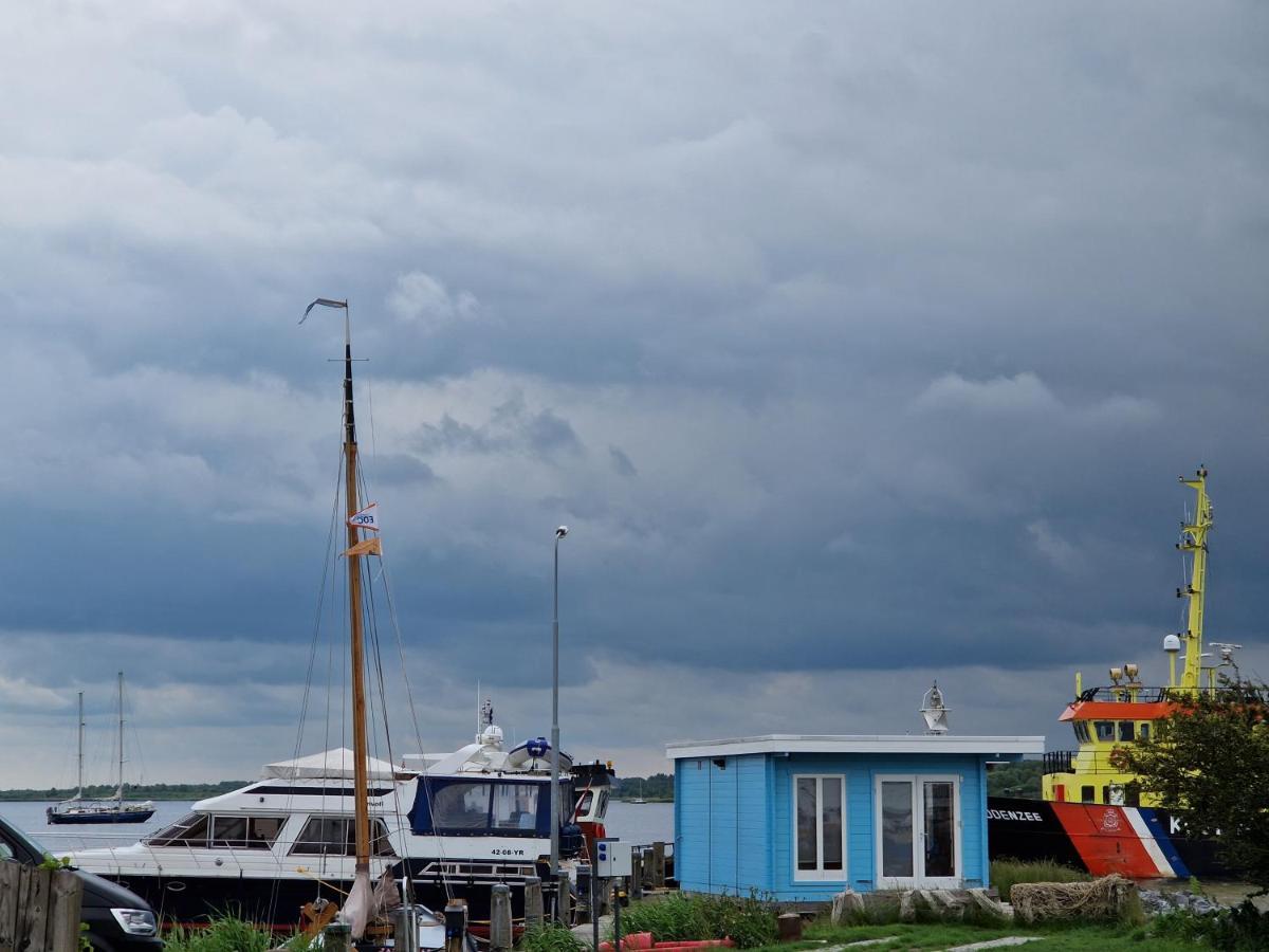 Waterhuisjes Op De Pier Van Lauwersmeerplezier! Лауверсог Екстериор снимка